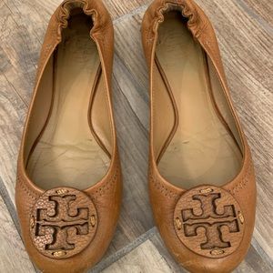 Tory Burch ballet shoes flats in Camel size 6.5